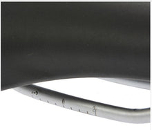 Simple Retro Saddle